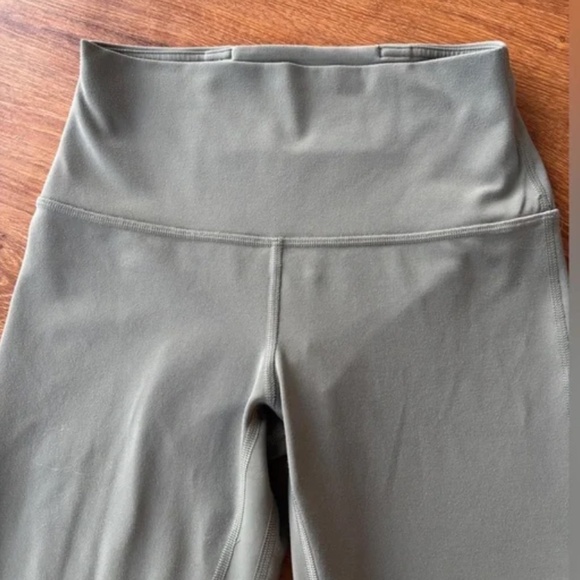 Lululemon Align Mini Flare Pant High Rise Short 30” - Smoked Spruce (Size 4) - Picture 8 of 9